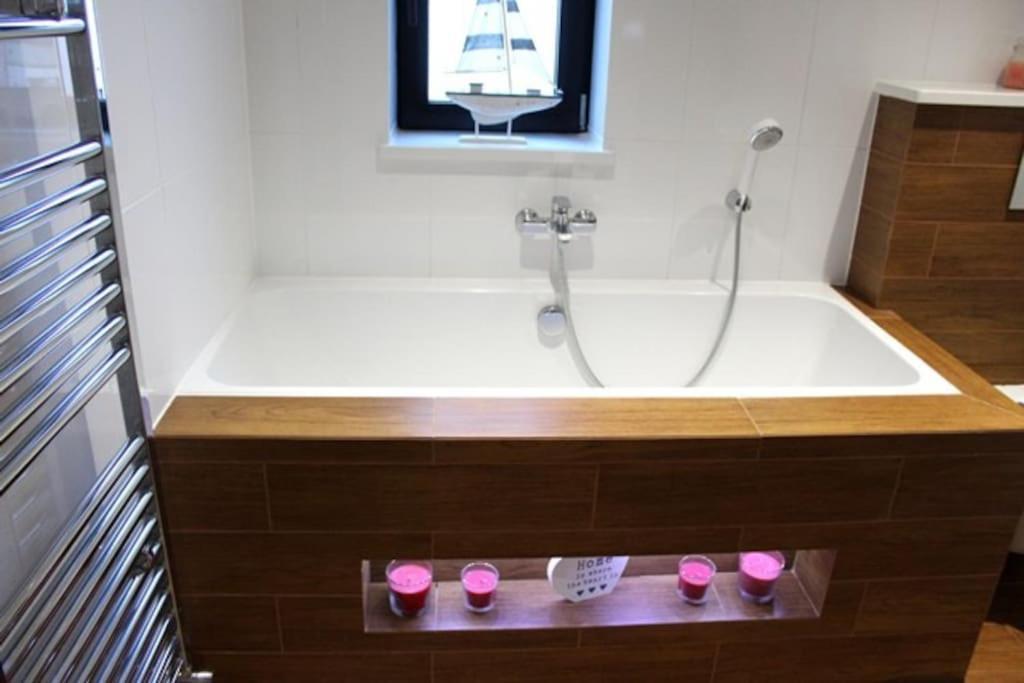Annex At Orchard House - Strictly No Parties Apartment Barton in the Clay Екстериор снимка